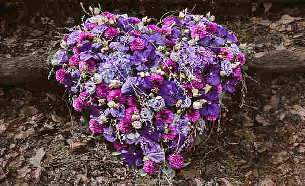 bestattungsdienst-drei-tannen-olten_blumen_014 Bestattungsdienst Drei Tannen Olten Blumen